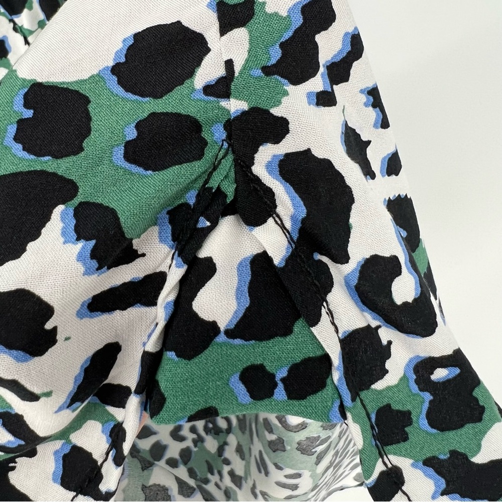BeachLunchLounge Top Womens Plus Size Green Leopard Print Button Roll Tab Sleeve - Picture 12 of 16